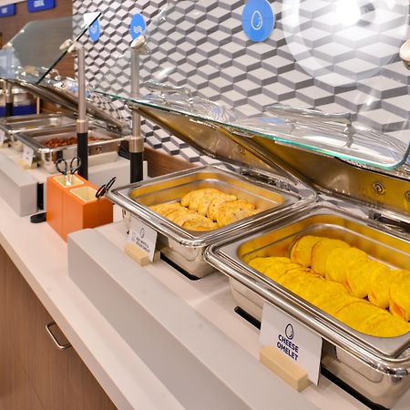 Holiday Inn Express Hotel & Suites Barrie By Ihg Esterno foto