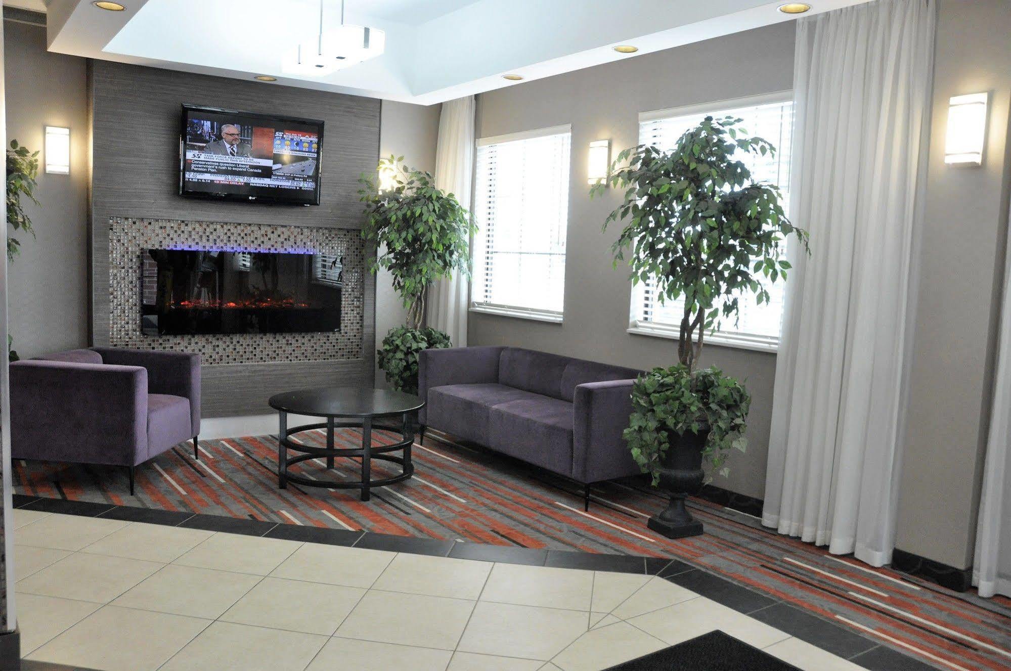 Holiday Inn Express Hotel & Suites Barrie By Ihg Esterno foto