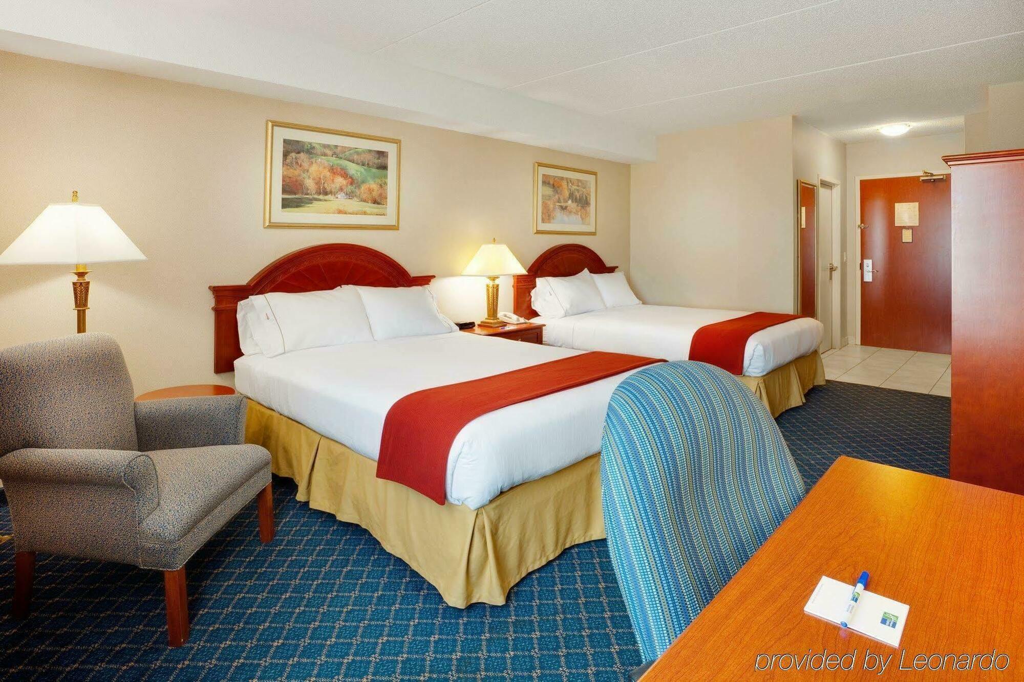 Holiday Inn Express Hotel & Suites Barrie By Ihg Esterno foto